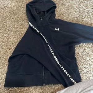 Black under amour cropped sweatshirt